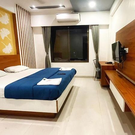 Hotel Ambai Executive Tuljapur Eksteriør bilde