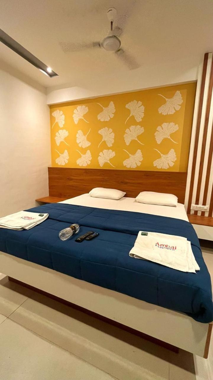 Hotel Ambai Executive Tuljapur Eksteriør bilde