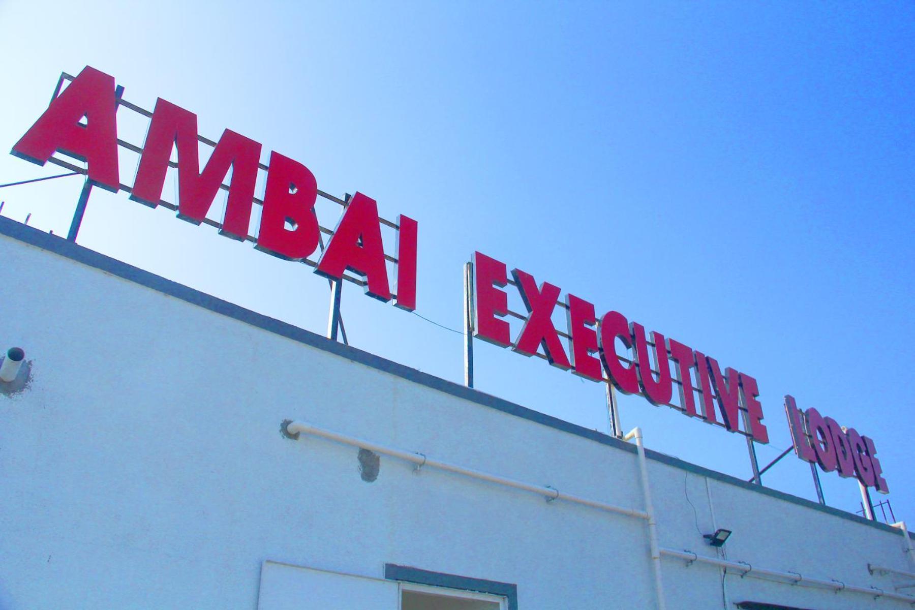 Hotel Ambai Executive Tuljapur Eksteriør bilde